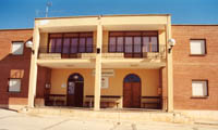 Vista de la casa consistorial de Cañas.
